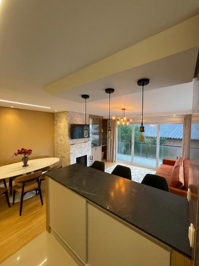 Apartamento Espetacular, 2 Suites, A 30M Da Rua Coberta Gramado Exterior photo